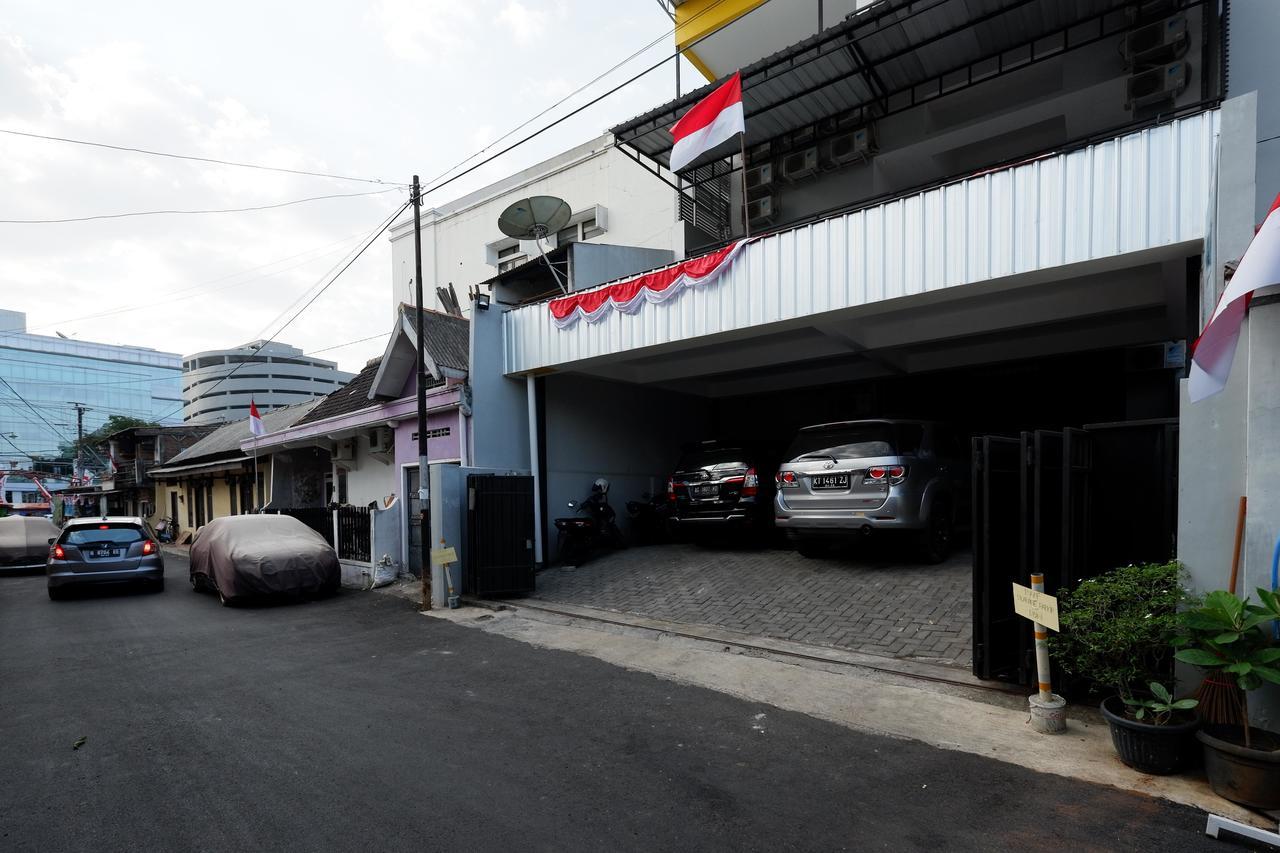 Reddoorz Near Plaza Simpang Lima Hotell Semarang Exteriör bild